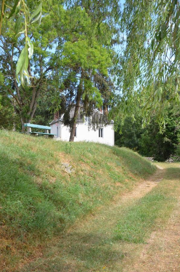 Au Bord De L'Eau Appartement 50 M2 Chambon-sur-Voueize Exteriér fotografie